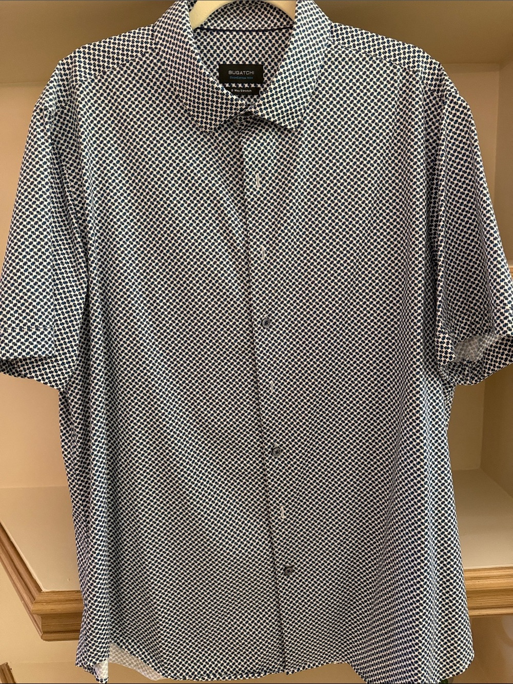 Bugatchi Men’s Short-Sleeve Navy and White Geometric Button-Down Shirt